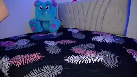 Emma online show from February 8, 11:13 pm