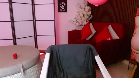 Stephanie online show from November 13, 5:39 am