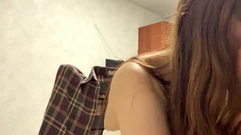 Stephani online show from April 5, 3:11 pm