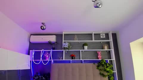 Stephie online show from March 4, 6:31 am