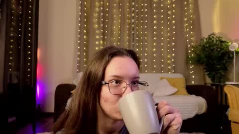 Candy online show from November 29, 6:23 pm