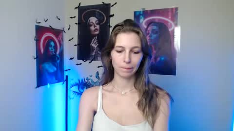 Amalia online show from November 12, 2:04 pm