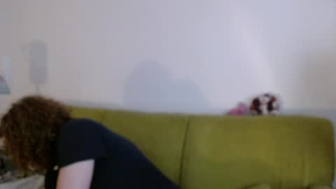 Strawberrylotsacake online show from May 17, 11:42 am