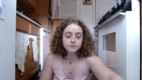 Strawberrylotsacake online show from May 23, 5:11 pm