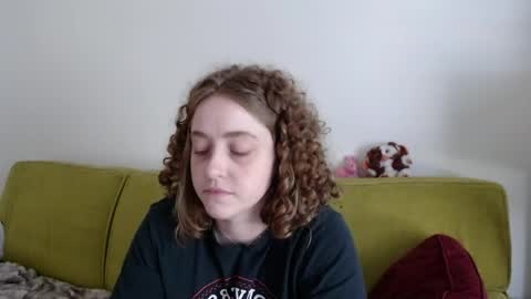 Strawberrylotsacake online show from May 11, 4:48 pm