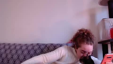 Strawberrylotsacake online show from November 28, 7:39 pm