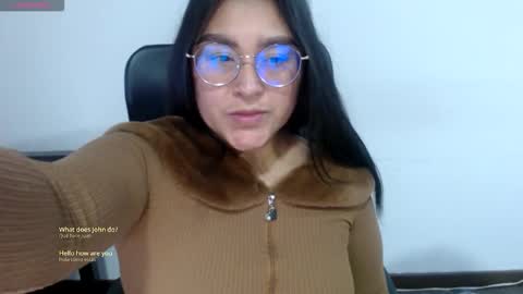 strawlux online show from March 27, 5:31 am