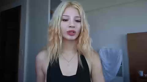 Sofa online show from March 21, 4:34 pm