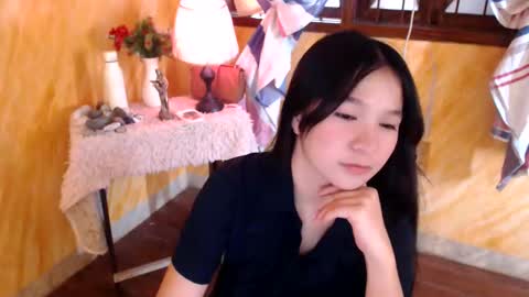 IM FLORIE online show from March 17, 5:44 am