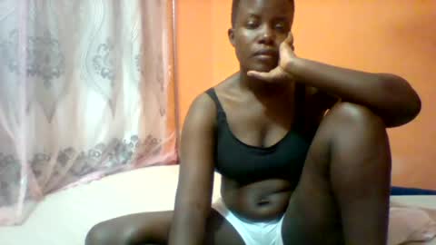 submissive_slut001 online show from June 25, 9:13 am