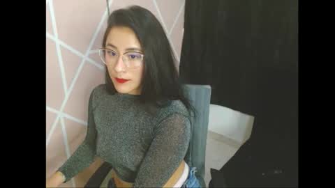 submissiveemily online show from October 17, 8:01 pm