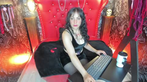 Yunna online show from February 3, 12:25 pm