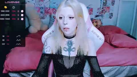 succubus_leslie online show from March 18, 10:04 pm