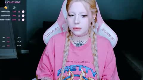 succubus_leslie online show from December 5, 9:27 pm