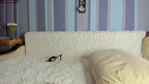 Kat Martinez online show from October 3, 11:59 am