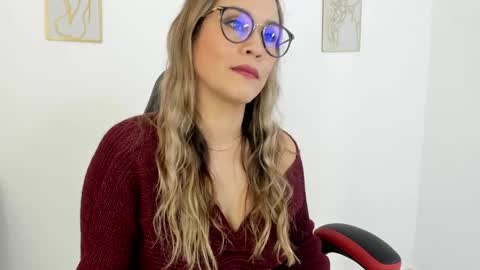 sugar_milff online show from January 4, 2:35 pm