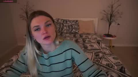 Kate online show from December 1, 6:28 am