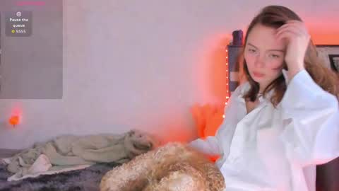 Lola online show from June 8, 12:06 am