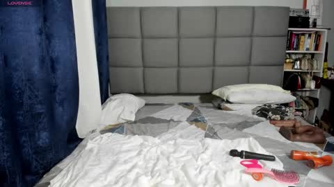 suhaila_suu online show from October 2, 12:37 am