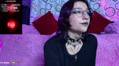    online show from October 5, 3:33 am