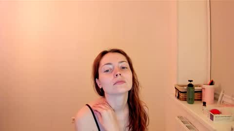 Summer Preston online show from November 3, 9:30 pm