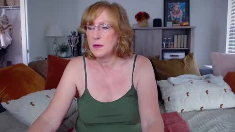 SummerKnightzzz online show from October 8, 1:04 pm