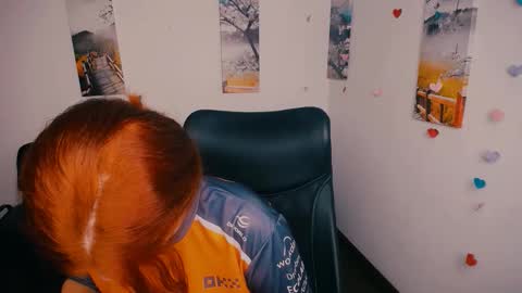 Alexi online show from November 27, 3:59 pm