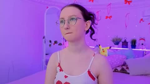 Alice online show from February 4, 2:09 pm