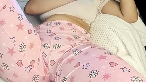 Annie online show from March 8, 4:05 pm