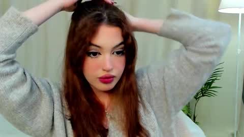 Hello My name Lola online show from November 21, 3:03 pm