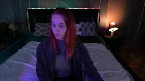 Lola online show from November 18, 7:42 am