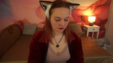 Lola online show from November 10, 9:32 pm