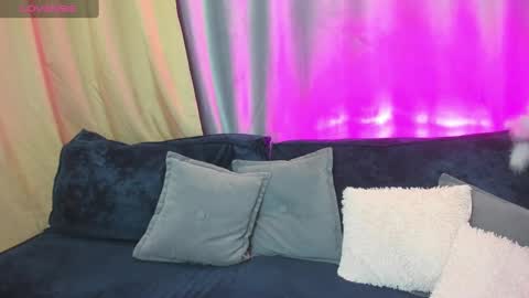 Annie online show from February 21, 1:22 am