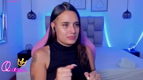 Susan online show from February 10, 8:56 pm