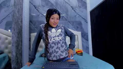 susana_sanchezz online show from March 28, 12:04 pm