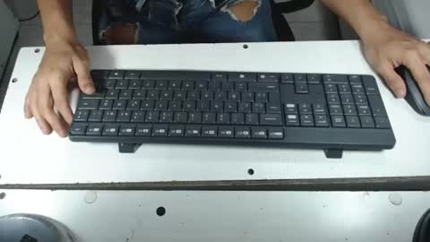 susanleroy online show from December 8, 12:29 am