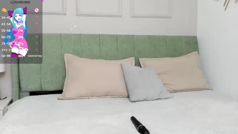 Amelia  online show from September 26, 1:53 pm