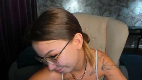 susannjohnson online show from April 9, 6:19 am