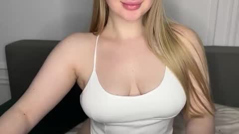 Anna online show from December 11, 11:00 pm