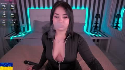 Susie online show from April 1, 8:39 pm