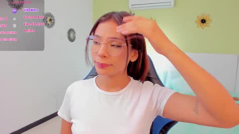 sussy_sweet4u online show from January 31, 9:37 am