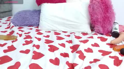 suzan_30 online show from February 6, 9:18 pm