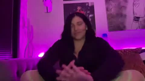 Suzy online show from October 7, 5:01 am