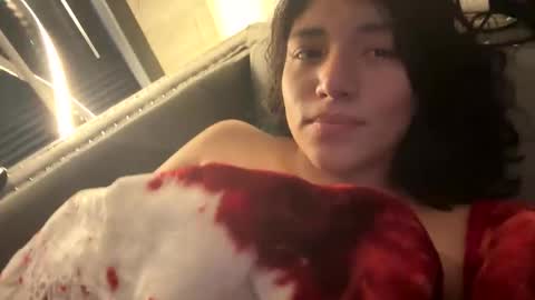 Suzy online show from November 18, 2:51 pm