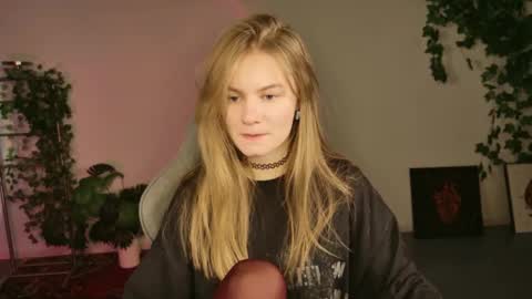 Eva online show from November 25, 9:44 am