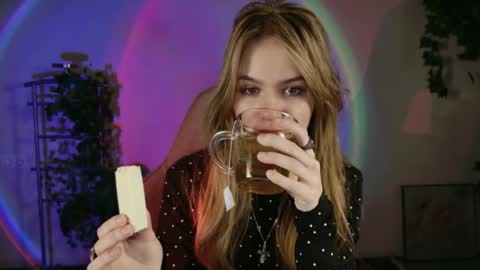 Eva online show from November 11, 9:39 am