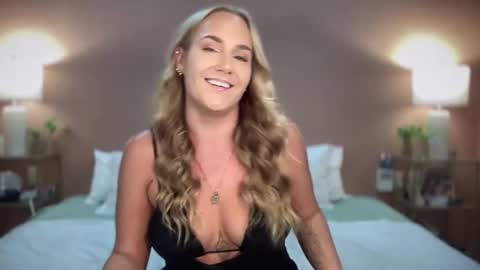 Swedish Candii online show from February 7, 1:20 am