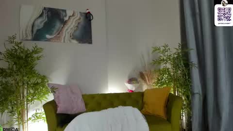 Monica  GTM 3MoTuWeFrSa 500pm-1000pm  online show from December 16, 1:11 am