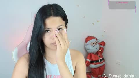 sweet_dania_ online show from February 1, 10:47 am