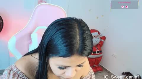 sweet_dania_ online show from February 6, 9:34 am